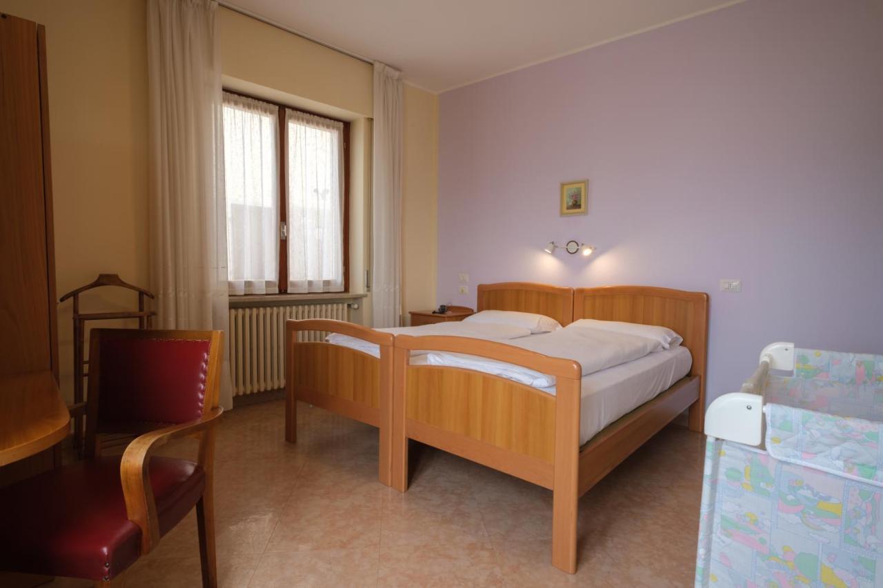 Casa Vacanza - Casa Del Padre Nascimbeni Торрі-дель-Бенако Екстер'єр фото